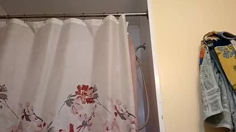 theoneandonlyjenn online show from 04-20-26, 04:04