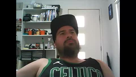 Snapshot of theozbeardguy chatting on 01-10-25, 02:04 aussiebeard online show from 01-10-25, 02:04