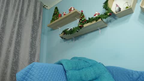 Snapshot of thephenomone chatting on 12-22-24, 03:22 Chris online show from 12-22-24, 03:22