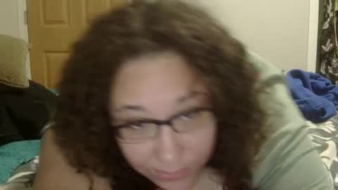 Amelia online show from 11-17-25, 03:23