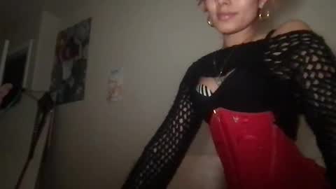 Snapshot of therain222 chatting on 02-10-26, 02:04 therain222 online show from 02-10-26, 02:04