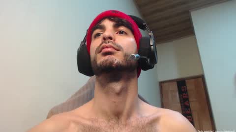 Santiago Enrique online show from 01-04-25, 05:48