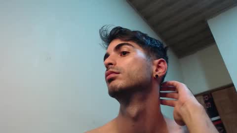 Santiago Enrique online show from 09-22-25, 04:58