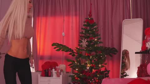 Snapshot of therealfallingangel chatting on 01-09-26, 06:27 Deea online show from 01-09-26, 06:27