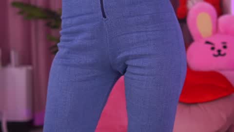 Snapshot of therealfallingangel chatting on 01-19-26, 04:49 Deea online show from 01-19-26, 04:49