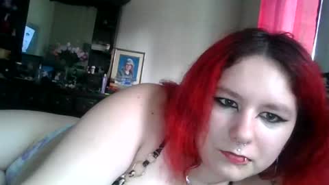 Snapshot of thered_scarlett chatting on 07-09-26, 04:44 thered_scarlett online show from 07-09-26, 04:44