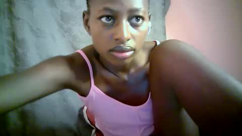 Snapshot of therry_heart chatting on 02-11-26, 01:49 hearty online show from 02-11-26, 01:49