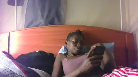 Snapshot of therry_heart chatting on 04-26-26, 08:34 hearty online show from 04-26-26, 08:34