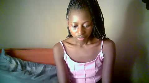 Snapshot of therry_heart chatting on 05-01-26, 03:33 hearty online show from 05-01-26, 03:33