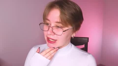 Snapshot of thestaronsky chatting on 02-16-26, 07:59 Lucia online show from 02-16-26, 07:59