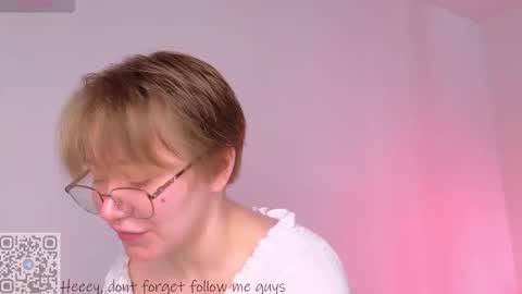 Snapshot of thestaronsky chatting on 02-18-26, 09:38 Lucia online show from 02-18-26, 09:38