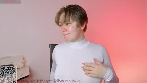 Snapshot of thestaronsky chatting on 02-24-26, 07:17 Lucia online show from 02-24-26, 07:17