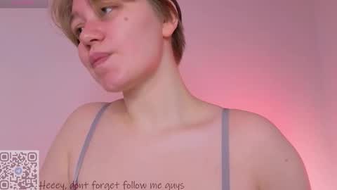 Snapshot of thestaronsky chatting on 03-02-26, 09:27 Lucia online show from 03-02-26, 09:27