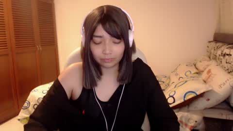 Snapshot of thetalkingbutt chatting on 12-03-24, 03:52 Mai online show from 12-03-24, 03:52