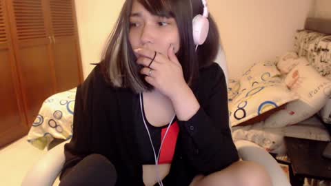 Snapshot of thetalkingbutt chatting on 12-03-24, 06:59 Mai online show from 12-03-24, 06:59