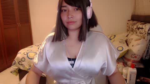 Snapshot of thetalkingbutt chatting on 12-06-24, 01:51 Mai online show from 12-06-24, 01:51