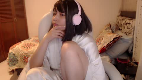 Snapshot of thetalkingbutt chatting on 01-16-25, 06:25 Mai online show from 01-16-25, 06:25