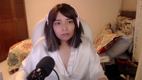 Snapshot of thetalkingbutt chatting on 01-16-25, 09:27 Mai online show from 01-16-25, 09:27