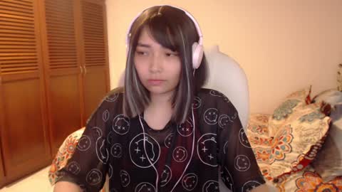 Snapshot of thetalkingbutt chatting on 02-01-25, 10:05 Mai online show from 02-01-25, 10:05