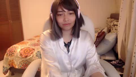 Snapshot of thetalkingbutt chatting on 02-15-25, 12:37 Mai online show from 02-15-25, 12:37