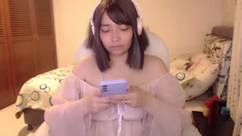 Snapshot of thetalkingbutt chatting on 03-12-25, 02:20 Mai online show from 03-12-25, 02:20