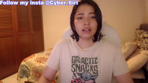 Snapshot of thetalkingbutt chatting on 09-25-25, 10:52 Mai online show from 09-25-25, 10:52