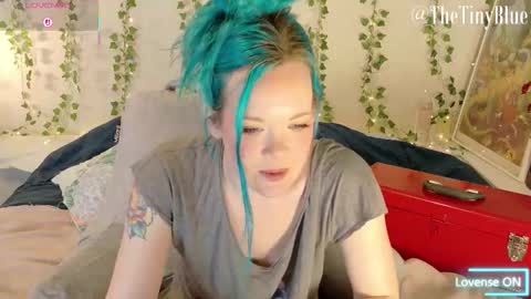 Snapshot of thetinyblue chatting on 03-03-26, 05:41 Tiny Blue online show from 03-03-26, 05:41