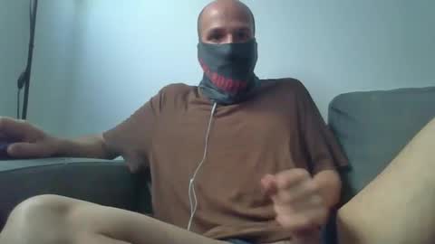 Snapshot of thetubedscarfguy chatting on 05-28-26, 06:05 Scarf guy online show from 05-28-26, 06:05