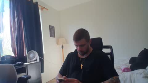 Snapshot of theufcfan_8181 chatting on 03-22-26, 10:35 troy online show from 03-22-26, 10:35