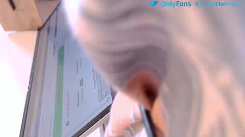 Snapshot of thewaiter2025 chatting on 12-03-25, 08:34 The Waiter online show from 12-03-25, 08:34