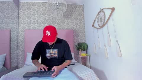 Thiago  online show from 04-05-26, 01:30