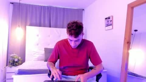 Thiago  online show from 04-10-26, 12:10