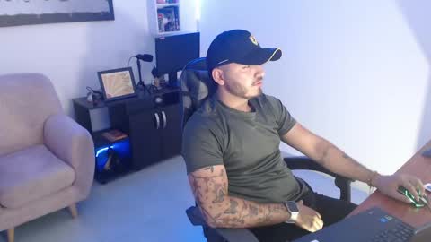 Snapshot of thiago_420 chatting on 05-25-26, 11:11 thiago_420 online show from 05-25-26, 11:11