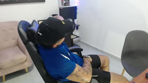 Snapshot of thiago_420 chatting on 05-27-26, 01:57 thiago_420 online show from 05-27-26, 01:57