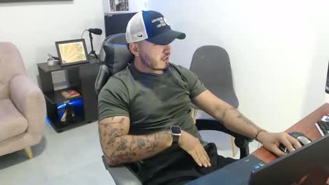 Snapshot of thiago_420 chatting on 05-27-26, 08:17 thiago_420 online show from 05-27-26, 08:17
