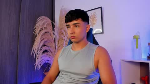 Snapshot of thiago_connor21 chatting on 05-22-26, 01:13 Thiago online show from 05-22-26, 01:13