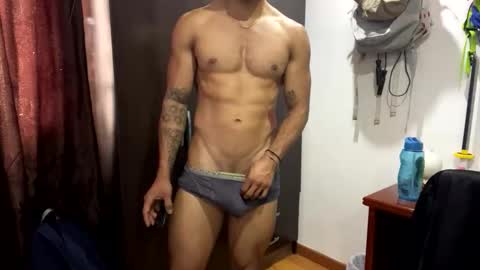 Snapshot of thiago_happy chatting on 04-08-26, 05:13 thiago_happy online show from 04-08-26, 05:13