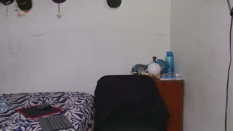 Snapshot of thiago_happy chatting on 07-07-26, 04:22 thiago_happy online show from 07-07-26, 04:22