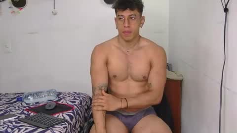 Snapshot of thiago_happy chatting on 07-09-26, 01:04 thiago_happy online show from 07-09-26, 01:04