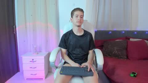 Manuel online show from 01-06-26, 03:32