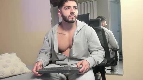 THIAGO online show from 01-12-26, 02:44