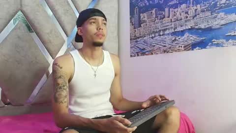 Snapshot of thiago_preston chatting on 05-31-26, 07:26 Thiago online show from 05-31-26, 07:26