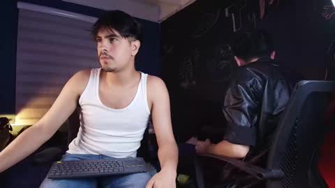 Snapshot of thiago_rockwell chatting on 12-18-25, 03:23 Thiago online show from 12-18-25, 03:23