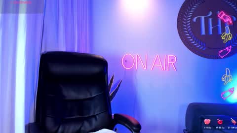 Snapshot of thiagoferrari1 chatting on 10-29-25, 11:17 thiago online show from 10-29-25, 11:17