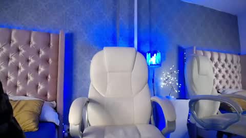 T H I A G O online show from 05-31-26, 08:32
