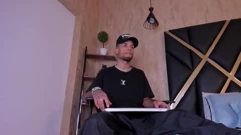 ThiagoFerreti online show from 09-12-25, 03:17