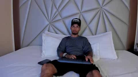 ThiagoFerreti online show from 11-03-25, 09:16