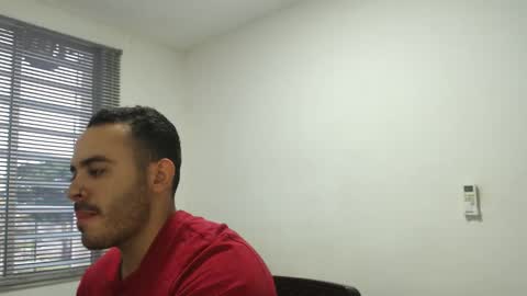 Snapshot of thiagohot_xx chatting on 11-13-25, 07:02 Thiago online show from 11-13-25, 07:02