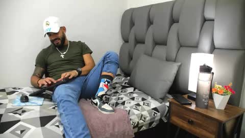 Thia Gomez online show from 03-19-26, 07:18