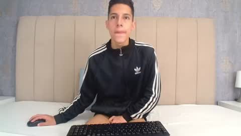 Snapshot of thiagos19 chatting on 06-23-26, 12:58 Thiago online show from 06-23-26, 12:58